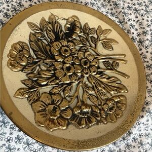 VTG MCM 10" Brass Wall Charger with Plate and Gold Painted Trim Flowers